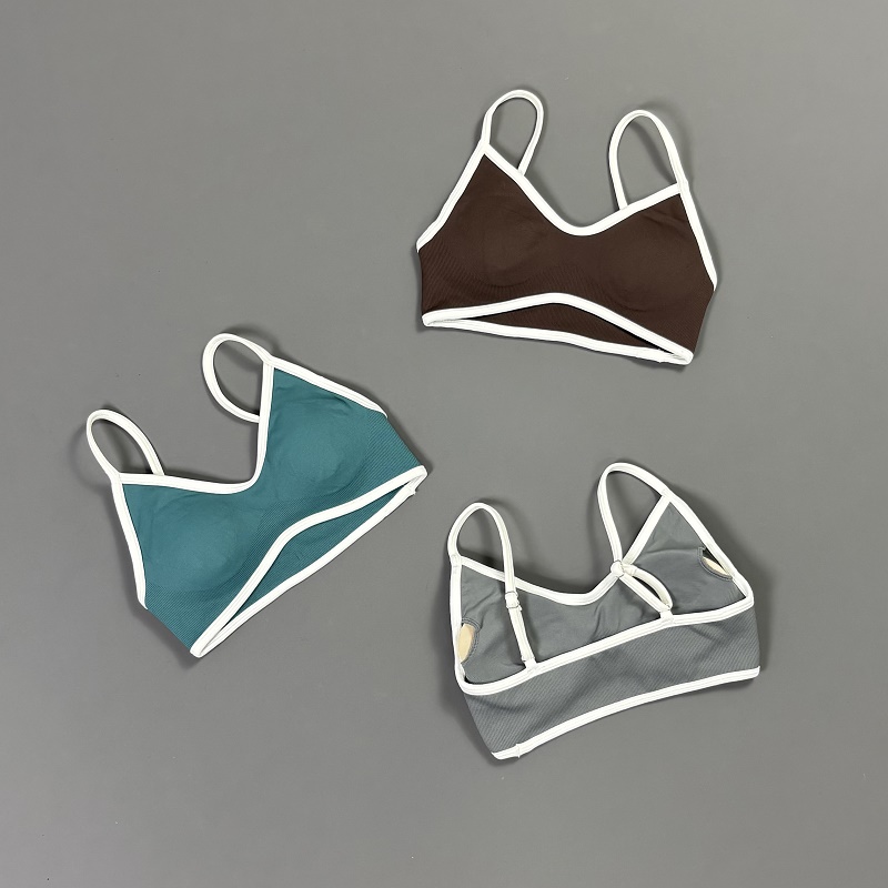 女性用コントラストラインヨガブラ Vネック ホワイトエッジ  - Sports Bra Racerback のレビューと価格