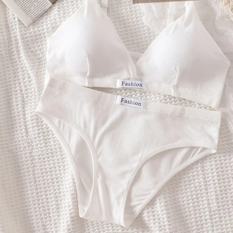女性の綿のブラセットセクシーなブリーフローウエストパンティー - Cotton Bra Everyday のレビューと価格